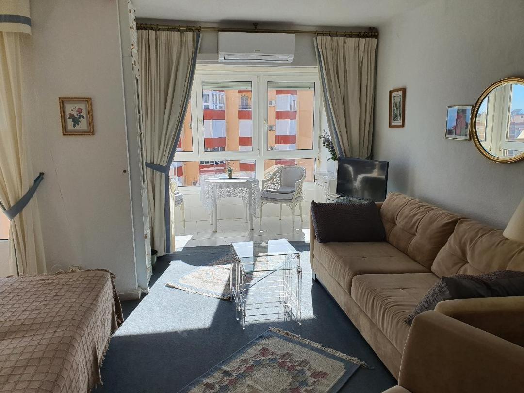 Luxury Studio Apartment 2 Night Minimum Stay Until June 31St!! Torrox Bagian luar foto