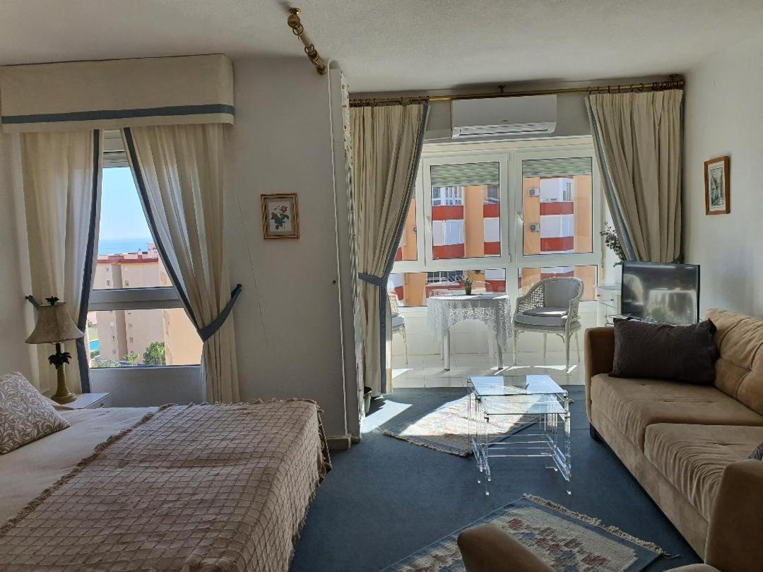 Luxury Studio Apartment 2 Night Minimum Stay Until June 31St!! Torrox Bagian luar foto